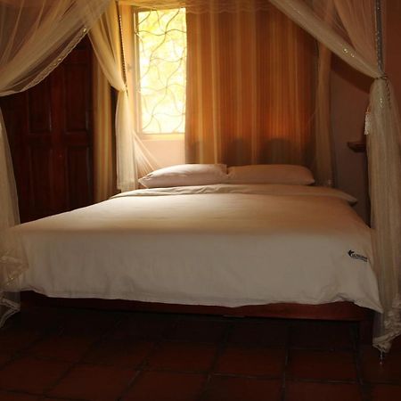 Saltek Forest Cottages Masindi ภายนอก รูปภาพ