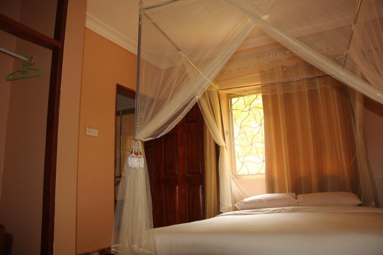 Saltek Forest Cottages Masindi ภายนอก รูปภาพ